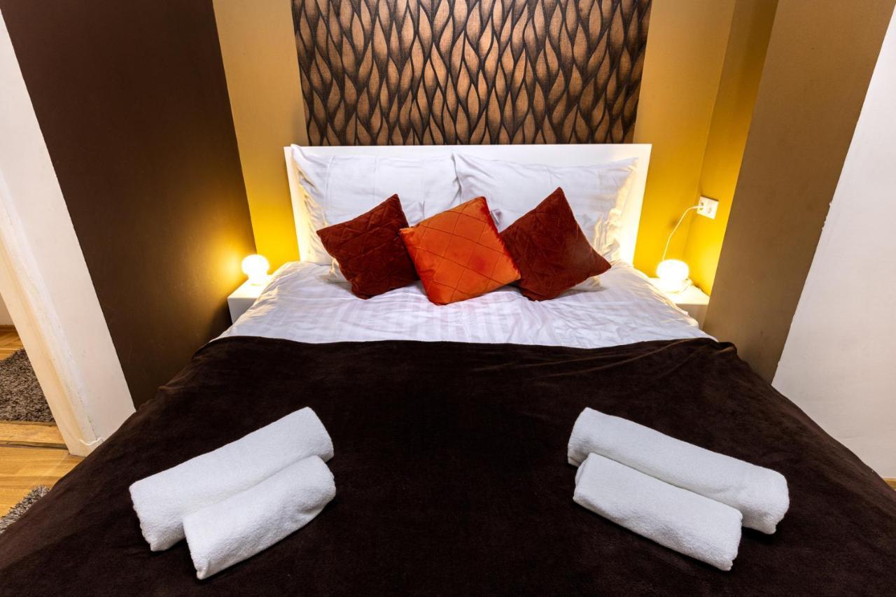 Orangehomes Kalvin Sq 2 Bedroom Apartment Budapest Bagian luar foto